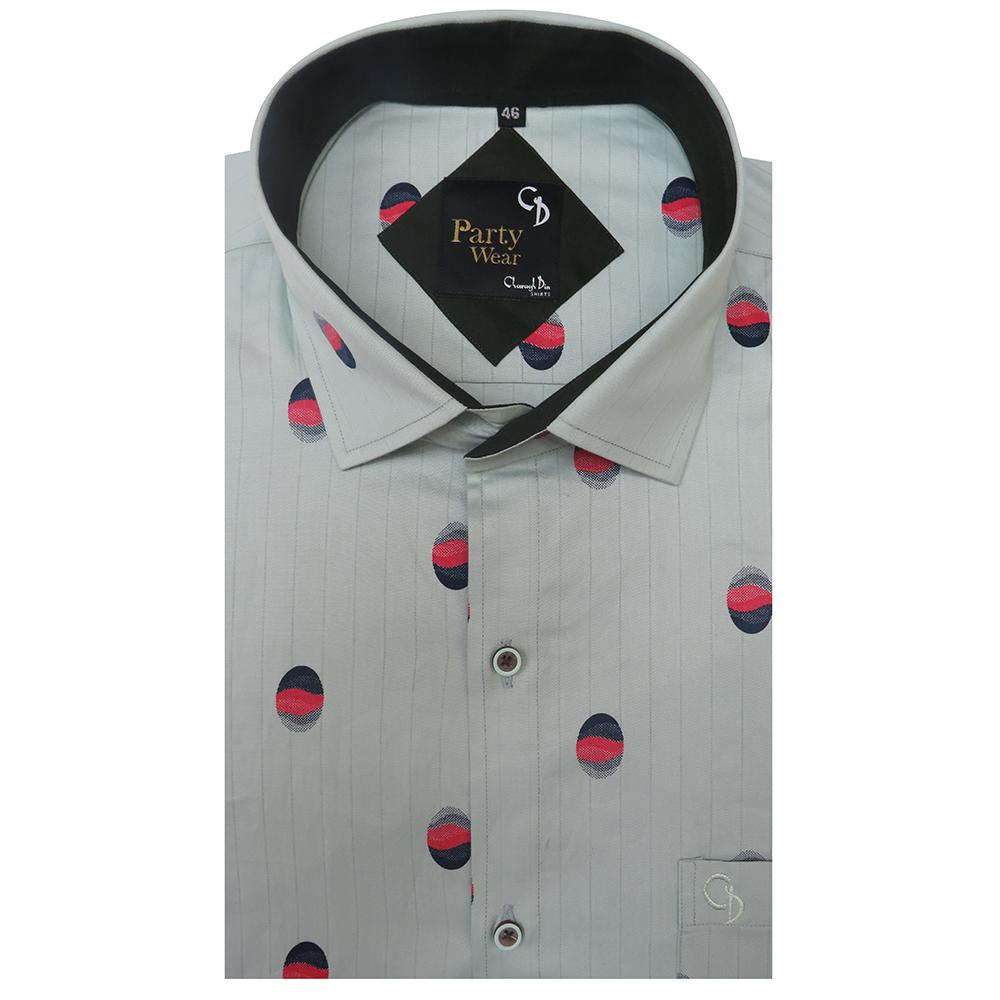 Get admired by the spectators in the party by adorning this stylish blue printed shirt fashioned with white buttons,that gives a smart appeal.